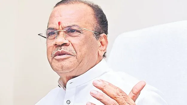 వర్షాలపై అప్రమత్తంగా ఉండండి