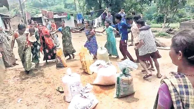 గిరిజనుల ఆనంద హేల
