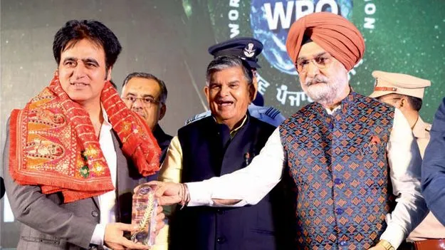 ప్రతిష్ఠాత్మకమైన బ్రాండ్‌ బిల్డింగ్‌, కన్స్యూమర్‌ ట్రస్ట్‌ అవార్డు