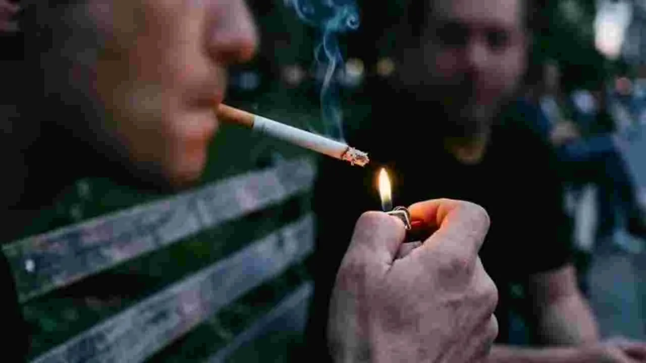 ధూమపాన నిషేధంపై యూకే లాంటి చట్టం భారత్‌లో సాధ్యమేనా