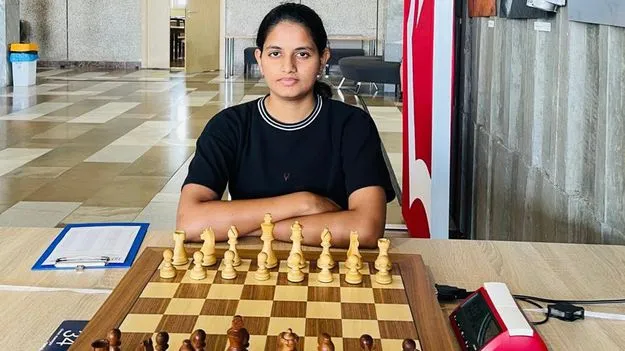 నిహారికకు ఐఎం టైటిల్‌