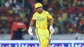 ఆయుష్‌ మాత్రే అవుట్‌