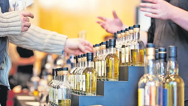 మందుబాబులపై యుద్ధ బాంబు!