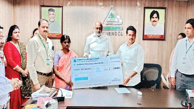 అక్రమాలకు పాల్పడితే వేటు తప్పదు