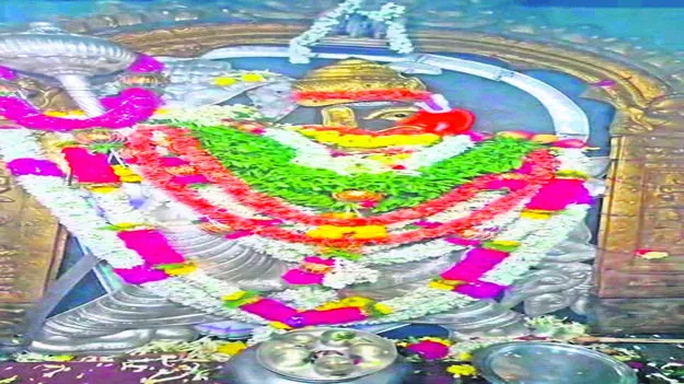 GOD: నేమకల్లు అంజన్నకు ప్రత్యేక పూజలు