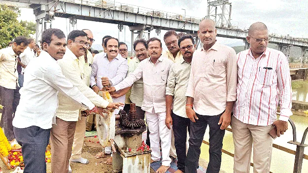 సాగునీరొస్తోంది