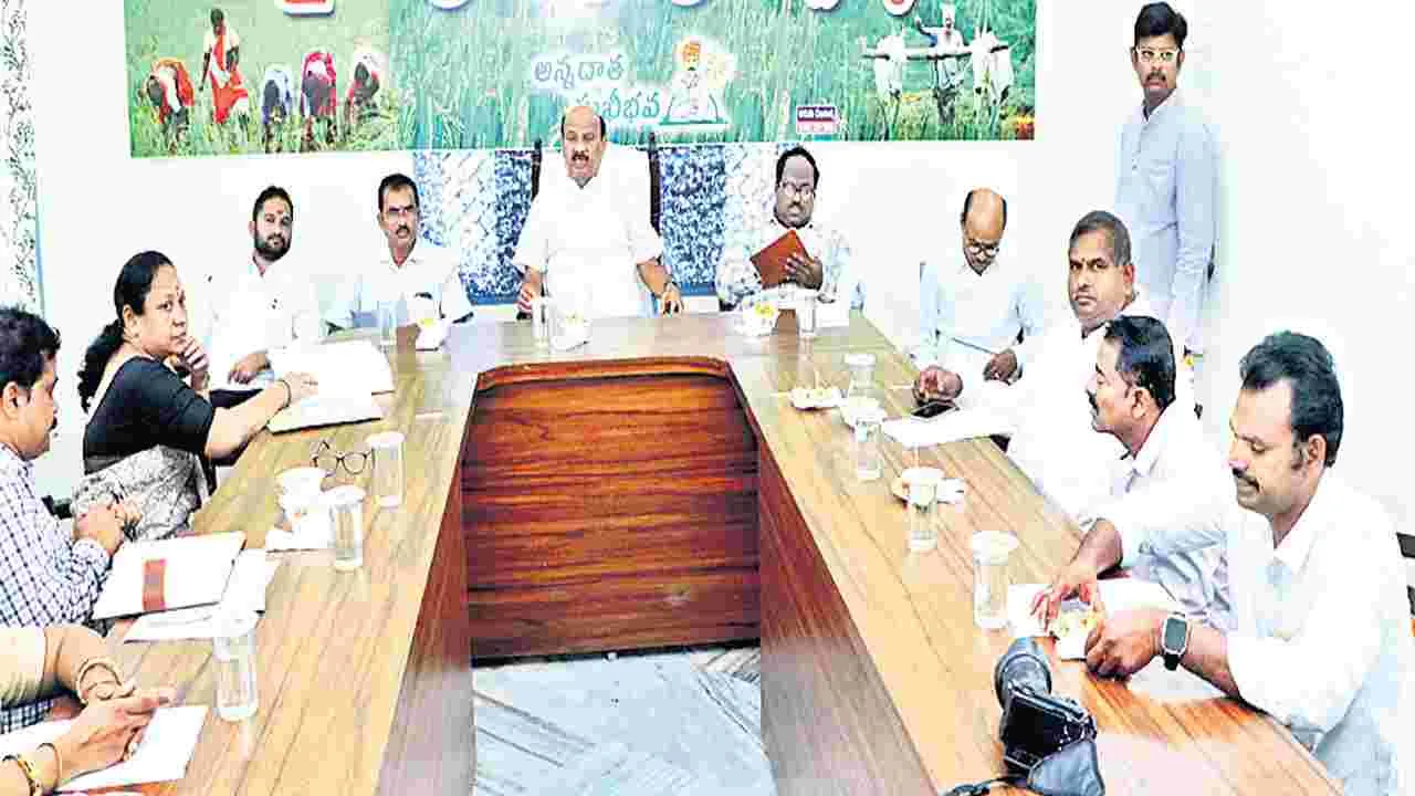 ప్రతిపాదనలను తేల్చకపోతే ఏఎంసీ పాలకవర్గం రాజీనామా
