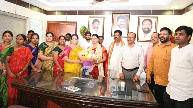 బాధ్యతతో పని చేసి అభివృద్ధికి కృషి