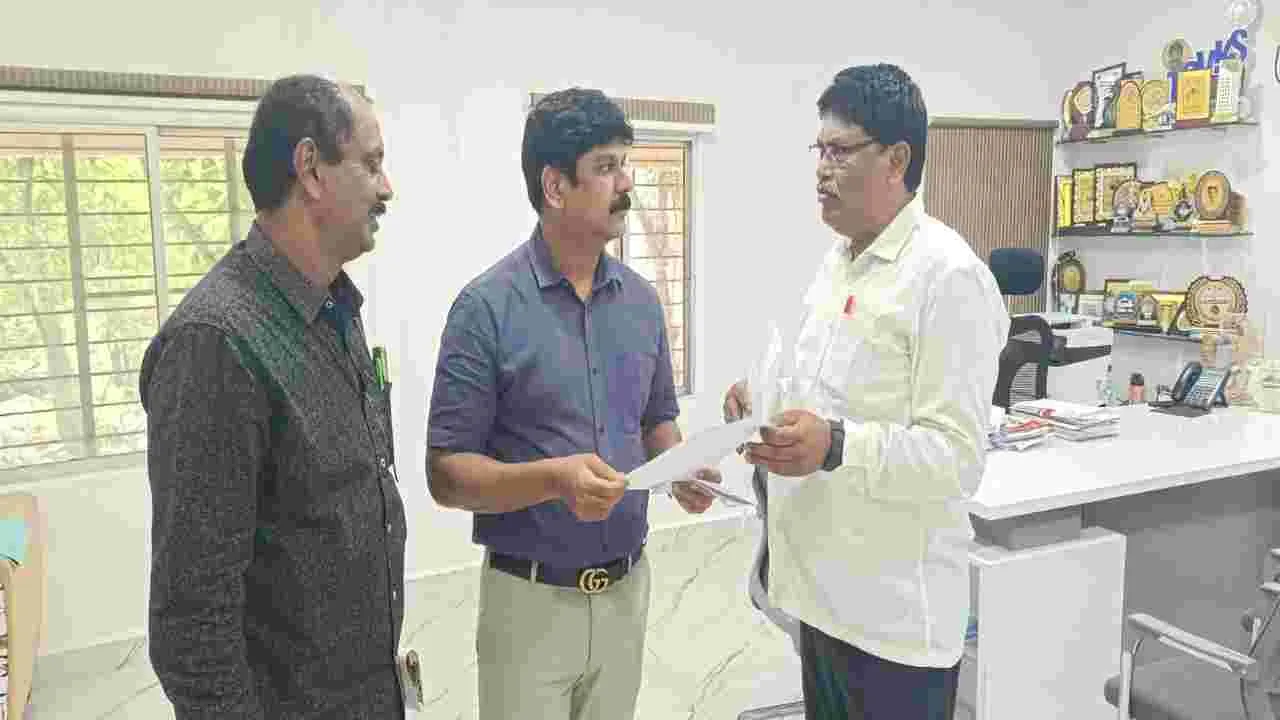 kumaram bheem asifabad- ఎస్పీఎంలో వెంటనే ఎన్నికలు నిర్వహించాలి