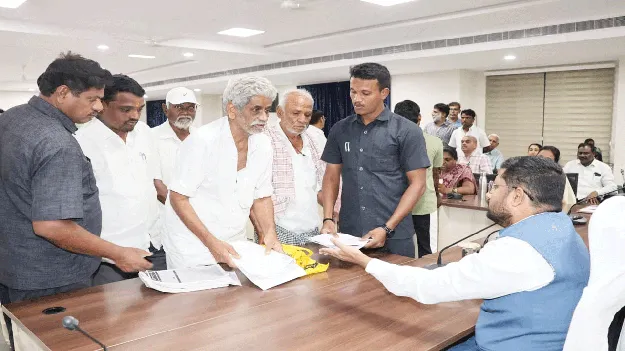ప్రజావాణి దరఖాస్తులు త్వరగా పరిష్కరించాలి