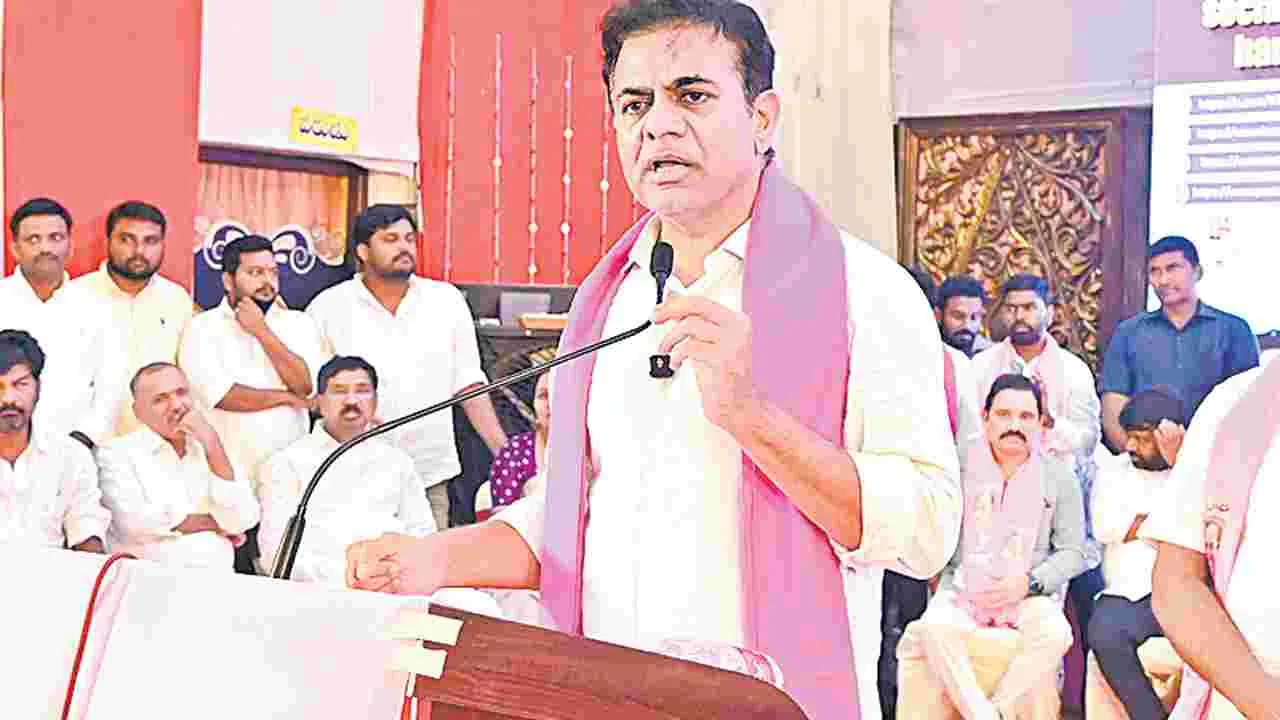 ఇందిరమ్మ రాజ్యంలో ఇంటింటా సంక్షోభమే: కేటీఆర్‌