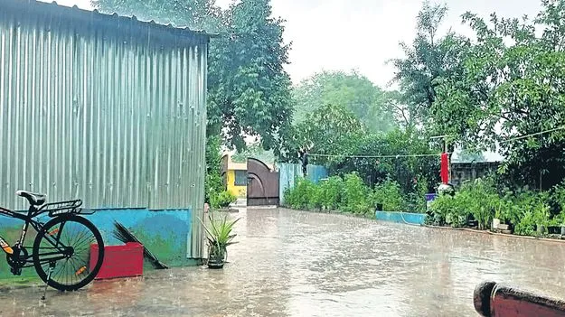భారీ వర్షం