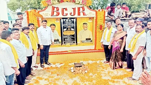 ‘సీమ’కు న్యాయం చేసింది చంద్రబాబే 