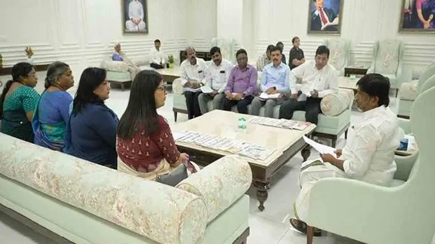 క్రమశిక్షణారాహిత్యంతోనే ఆర్థిక ఇబ్బందులు