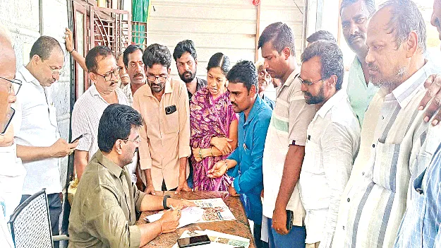   సమస్యలపై నిర్లక్ష్యం వీడండి