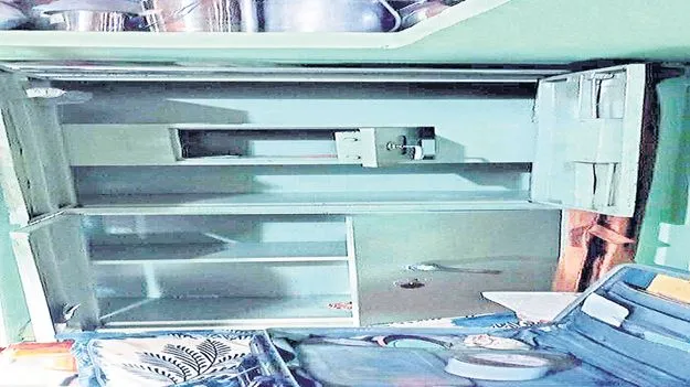 అనకాపల్లిలో భారీ చోరీ
