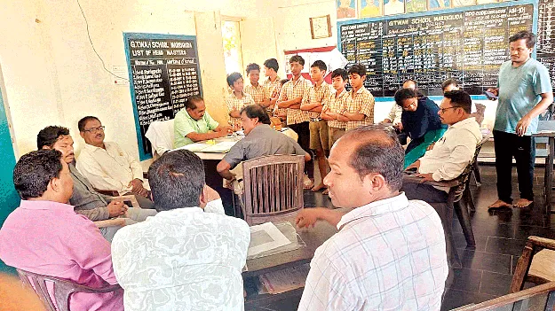  మర్రిగూడ ఆశ్రమ పాఠశాల డిప్యూటీ వార్డెన్‌ సస్పెన్షన్‌