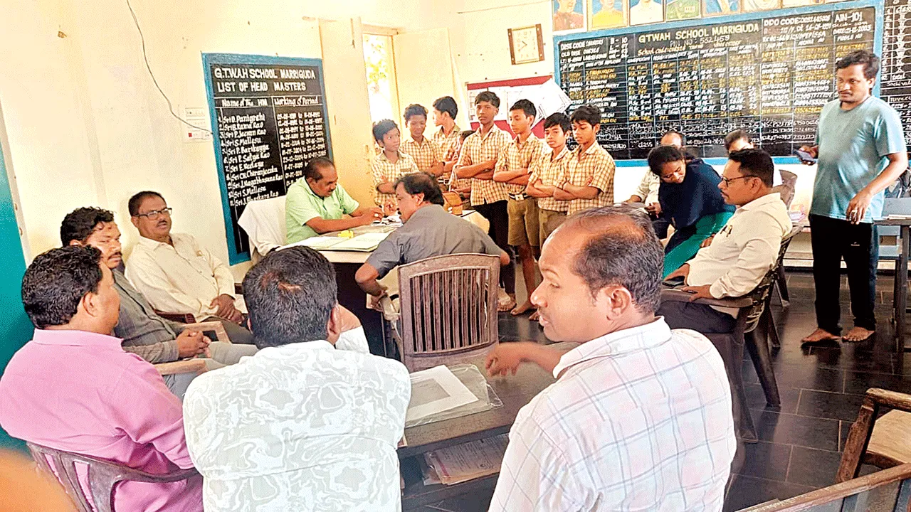 మర్రిగూడ ఆశ్రమ పాఠశాల డిప్యూటీ వార్డెన్‌ సస్పెన్షన్‌