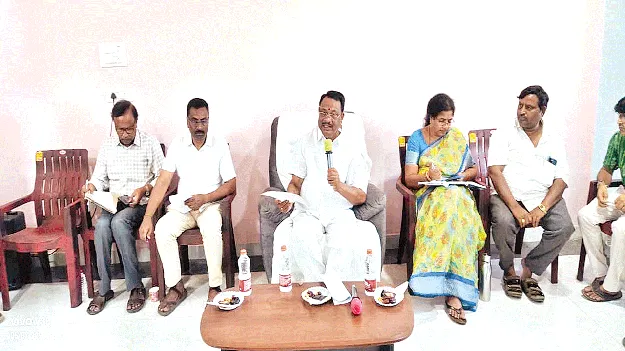సీఎం పర్యటనను విజయవంతం చేయాలి