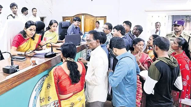 అర్జీల పరిష్కారంలో అలసత్వాన్ని సహించను