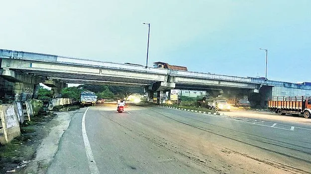 హైవేపై దారిదోపీడీలు