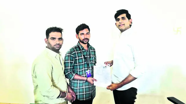 MLA :సర్‌కు ప్రతి ఓటరూ సహకరించాలి