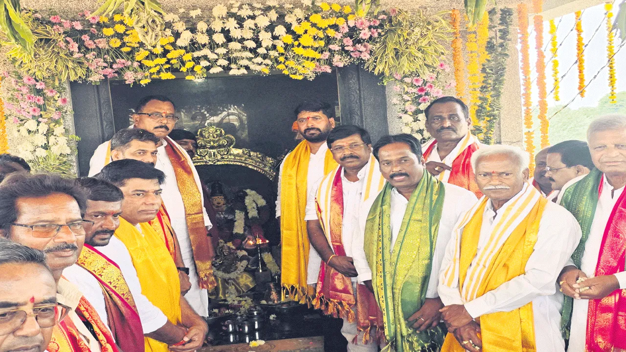 వైభవంగా పెద్దమ్మ దేవత ఉత్సవాలు