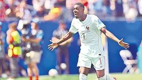 డెంబెలె హ్యాట్రిక్‌
