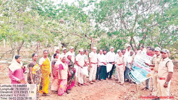 సోమశిలలో ముమ్మరంగా ప్లాస్టిక్‌ వ్యర్థాల తొలగింపు