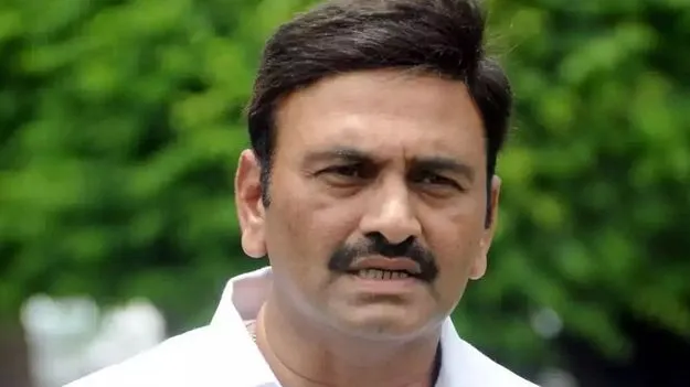 ఢిల్లీ కోర్టులో రఘురామకు ఊరట