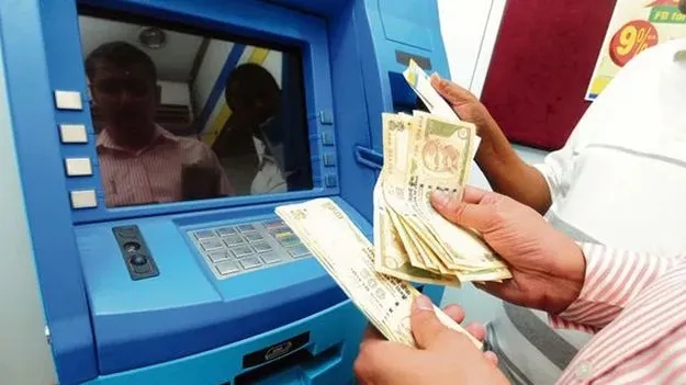 చలామణీలో నగదు ఫుల్లు..కానీ, ఏటీఎంలు నిల్లు