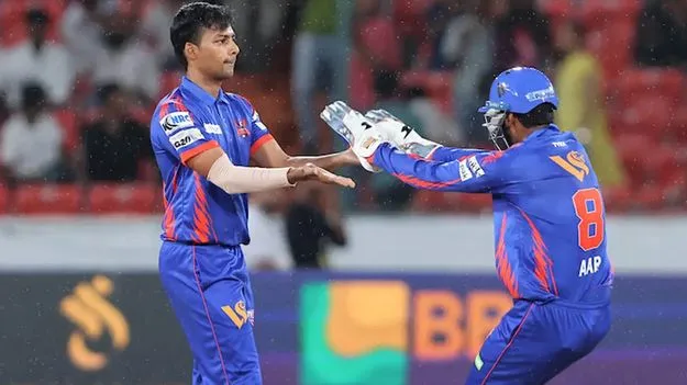 రైజర్స్‌ రాజసంగా..!