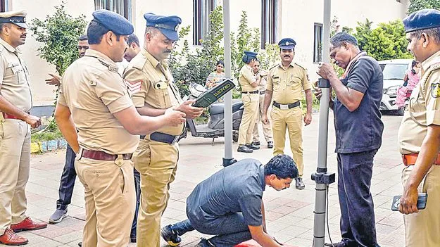 నాగపూర్‌ విద్యార్థికి అబుదాబి సెంటర్‌ 