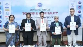 పర్యాటకానికీ యుద్ధ గ్రహణం