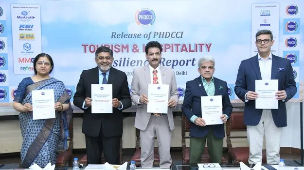 పర్యాటకానికీ యుద్ధ గ్రహణం