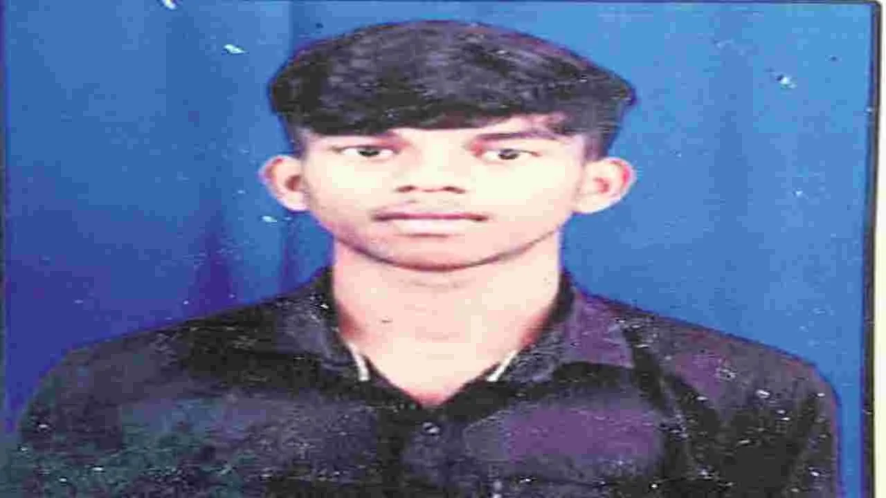 మలేరియాతో గిరిజన విద్యార్థి మృతి