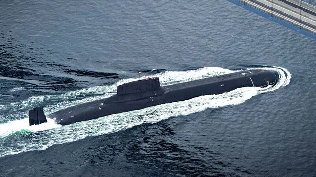 మా జలాల్లోకి రష్యా జలాంతర్గామి