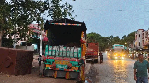 బొప్పాయి ధరలను ఇష్టానుసారం తగ్గించేస్తారా?
