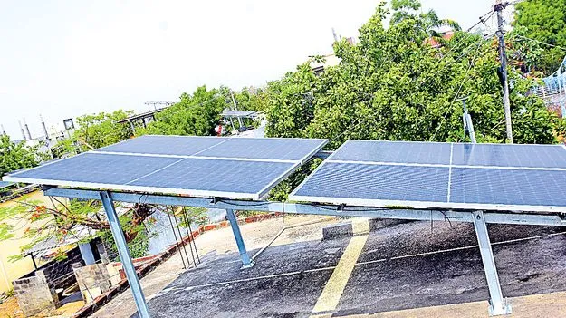 పల్లెల్లో సోలార్‌ కాంతులు