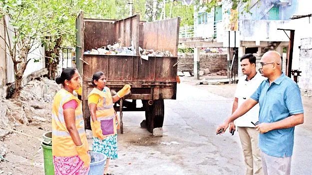 రోడ్లపై చెత్త వేస్తే చర్యలు