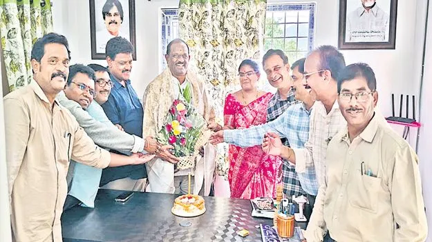 పన్నుల వసూళ్లలో జిల్లా ఫస్ట్‌