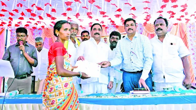 MLA: డిజిటలైజేషనతో భూవివాదాలకు అడ్డుకట్ట 