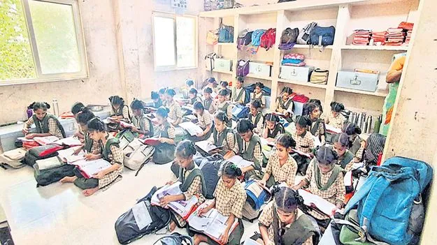 సమస్యల నిలయం.. బీసీ గురుకులం