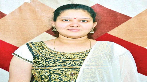 వేరొకర్ని ఇష్టపడిందని..
