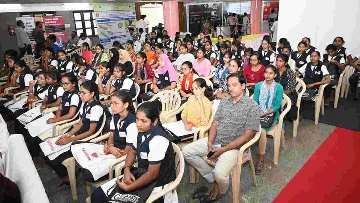 అనంతపురంలో ఏబీఎన్ ఆంధ్రజ్యోతి ఆధ్వర్యంలో విద్యా జ్యోతి కార్యక్రమం 