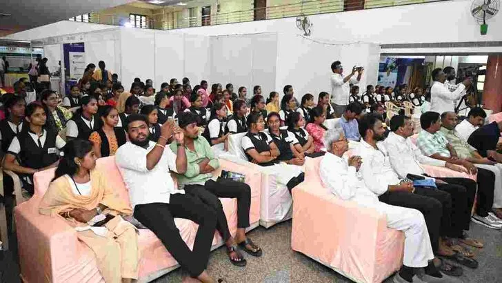 అనంతపురంలో ఏబీఎన్ ఆంధ్రజ్యోతి ఆధ్వర్యంలో విద్యా జ్యోతి కార్యక్రమం 