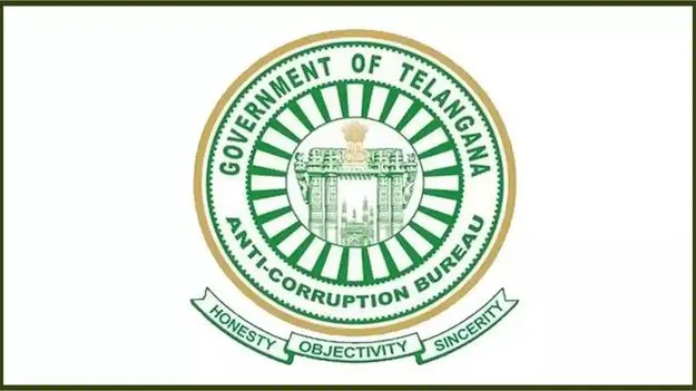 హైదరాబాద్ నగరంలోని పలు ఆర్టీవో కార్యాలయాల్లో ఏసీబీ సోదాలు