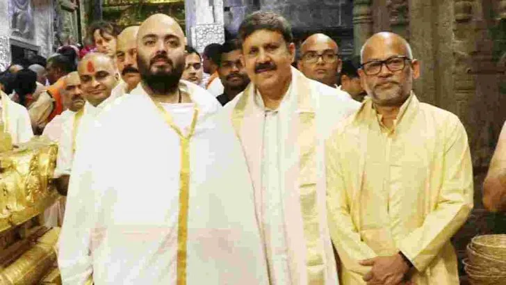 తిరుమల వేంకటేశ్వర స్వామిని దర్శించుకున్న అనంత్ అంబానీ