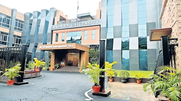 పరీక్షలు పెట్టారు.. ఫలితాలు మరిచారు!