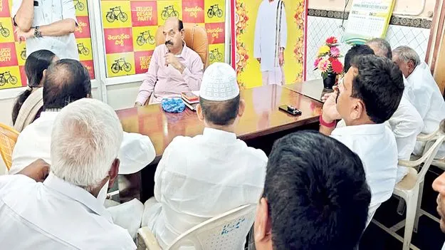 కష్టపడ్డ వారికి పార్టీలో సముచిత స్థానం